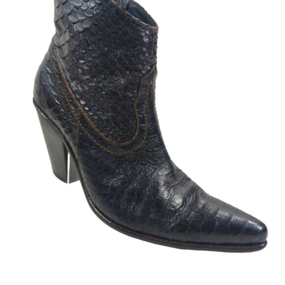 FS2127 GUC $369 Donna Piu Snake Embossed Boots size 37 US 7 - Picture 2 of 11